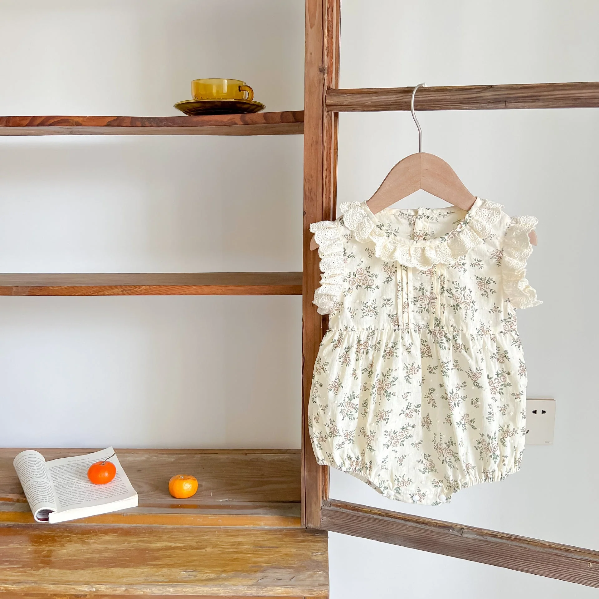 Retro Floral Ruffled Romper (3-24M) - Image 4